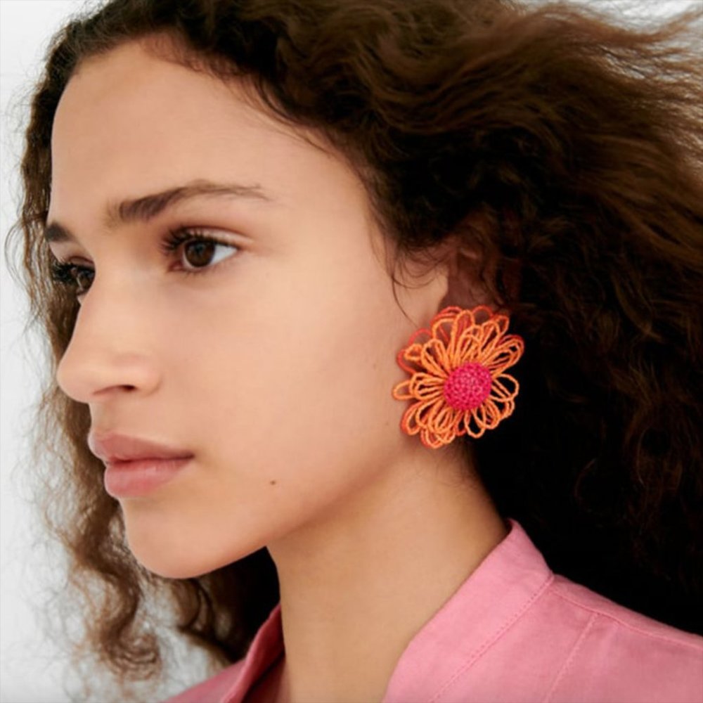 DAISY FLOWER EARRINGS  Statement Fashion Jewelry Beads